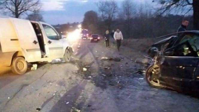 Новини Хмельницького - фото з Смерть на дорозі: неподалік Хмельницького загинув водій “Fiat” Смерть на дорозі: неподалік Хмельницького загинув водій “Fiat”, фото №5 на сайті vsim.ua