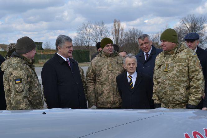 Новини Хмельницького - фото з Візит Петра Порошенка: що президент робив у Старокостянтинові Візит Петра Порошенка: що президент робив у Старокостянтинові, фото №9 на сайті vsim.ua