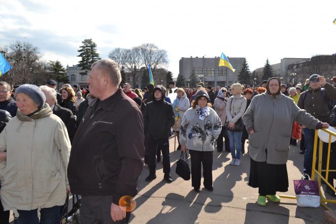 Новини Хмельницького - фото з «Все, як завжди, — зігнали»: яким був виступ Петра Порошенка у Хмельницькому (ФОТО) «Все, як завжди, — зігнали»: яким був виступ Петра Порошенка у Хмельницькому (ФОТО), фото №3 на сайті vsim.ua