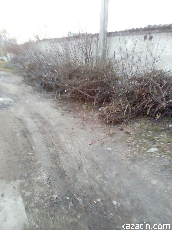 Фото дня: занедбана і спустошена територія бувшого "НГЧ", фото №1 на сайті 20minut.ua