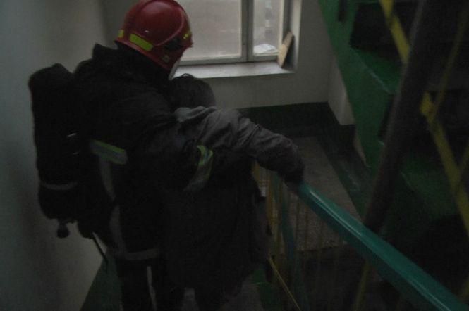 Новини Хмельницького - фото з На Виставці горіла багатоповерхівка: врятували 6 людей На Виставці горіла багатоповерхівка: врятували 6 людей, фото №1 на сайті vsim.ua