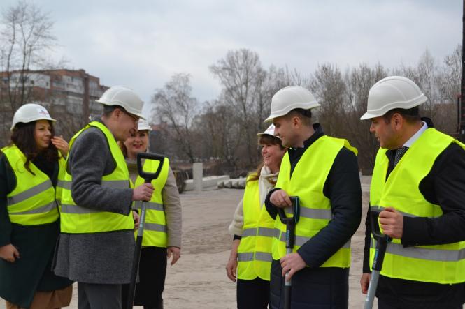 Новини Хмельницького - фото з У Хмельницькому зводять Палац спорту. Як проходить будівництво (ФОТО, ВІДЕО) У Хмельницькому зводять Палац спорту. Як проходить будівництво (ФОТО, ВІДЕО), фото №12 на сайті vsim.ua