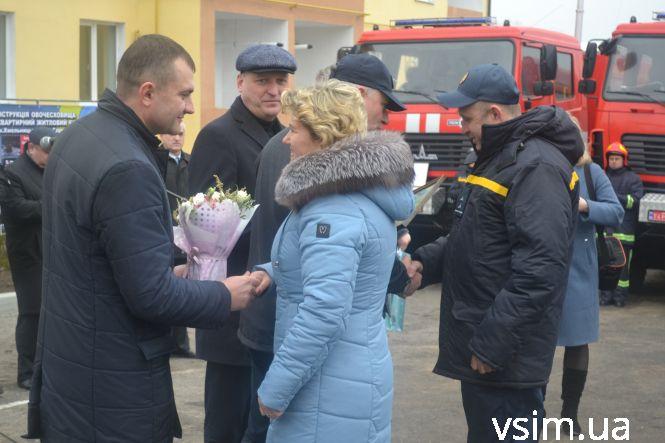 Новини Хмельницького - фото з 10 мільйонів на нове житло: хмельницьким рятувальникам роздали 21 квартиру 10 мільйонів на нове житло: хмельницьким рятувальникам роздали 21 квартиру, фото №8 на сайті vsim.ua