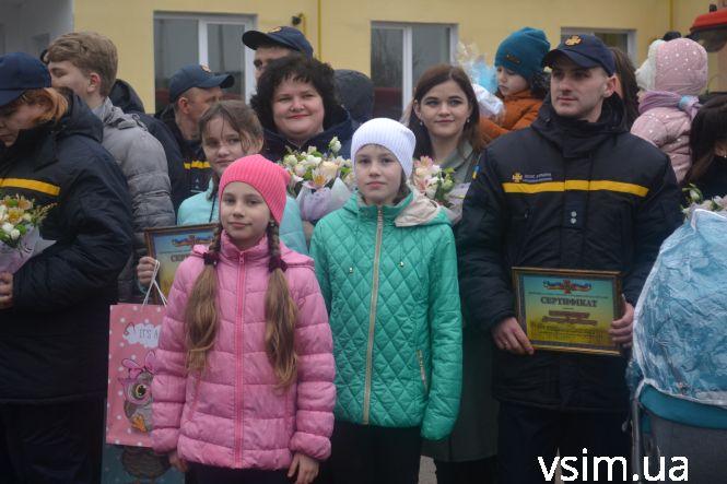 Новини Хмельницького - фото з 10 мільйонів на нове житло: хмельницьким рятувальникам роздали 21 квартиру 10 мільйонів на нове житло: хмельницьким рятувальникам роздали 21 квартиру, фото №9 на сайті vsim.ua