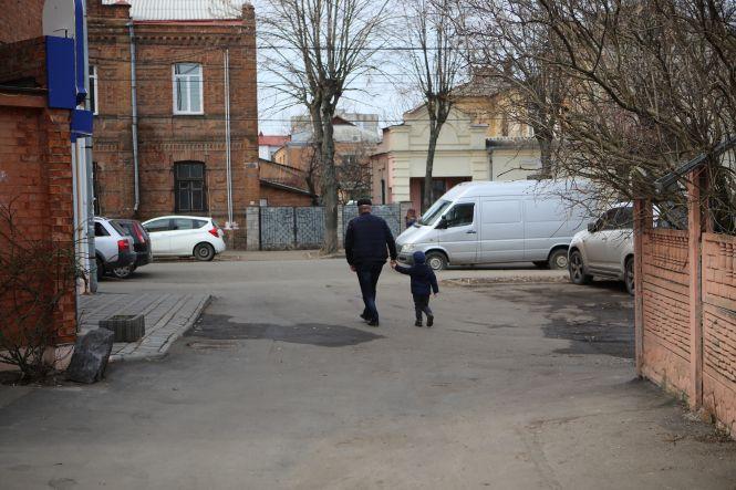 «У нас під домом військові снаряди». Що пам’ятають старожили будинку біля Вежі, фото №12 на сайті 20minut.ua