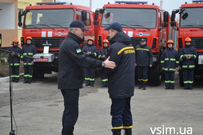Новини Хмельницького - фото з 10 мільйонів на нове житло: хмельницьким рятувальникам роздали 21 квартиру 10 мільйонів на нове житло: хмельницьким рятувальникам роздали 21 квартиру, фото №22 на сайті vsim.ua