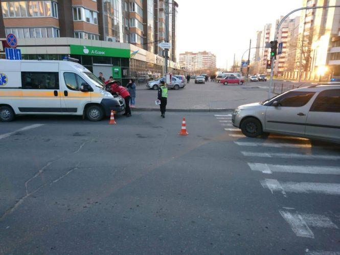 Новини Хмельницького - фото з На Зарічанській «Skoda» збила пішохода. Чоловік у лікарні На Зарічанській «Skoda» збила пішохода. Чоловік у лікарні, фото №1 на сайті vsim.ua