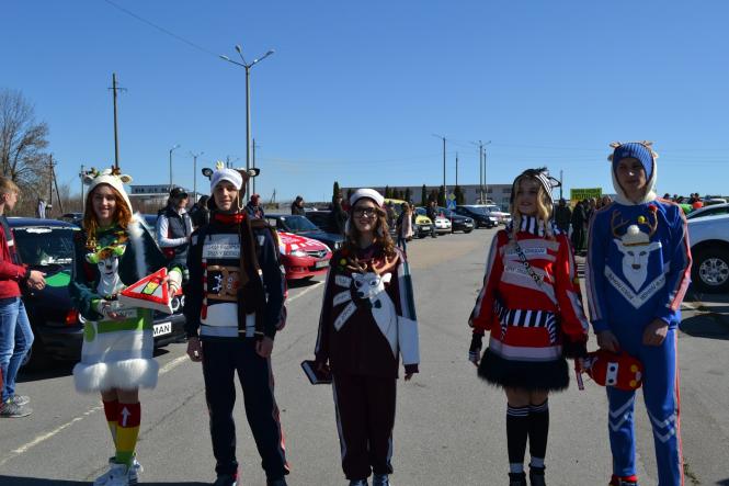 Новини Хмельницького - фото з Спринт-слалом, запах паленої гуми та показ мод: хмельницьких водіїв закликали керувати відповідально Спринт-слалом, запах паленої гуми та показ мод: хмельницьких водіїв закликали керувати відповідально, фото №12 на сайті vsim.ua