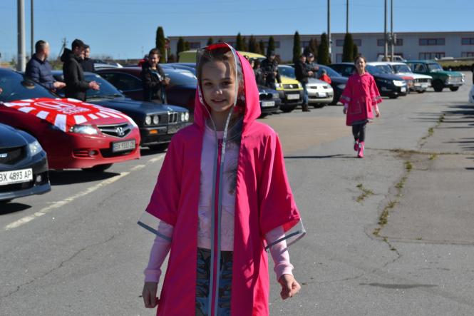 Новини Хмельницького - фото з Спринт-слалом, запах паленої гуми та показ мод: хмельницьких водіїв закликали керувати відповідально Спринт-слалом, запах паленої гуми та показ мод: хмельницьких водіїв закликали керувати відповідально, фото №6 на сайті vsim.ua