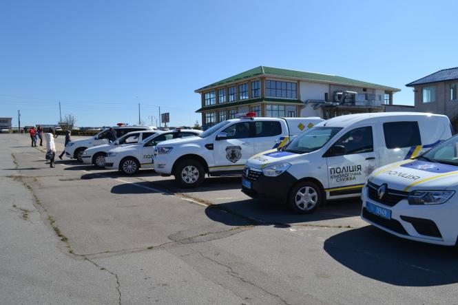 Новини Хмельницького - фото з Спринт-слалом, запах паленої гуми та показ мод: хмельницьких водіїв закликали керувати відповідально Спринт-слалом, запах паленої гуми та показ мод: хмельницьких водіїв закликали керувати відповідально, фото №21 на сайті vsim.ua