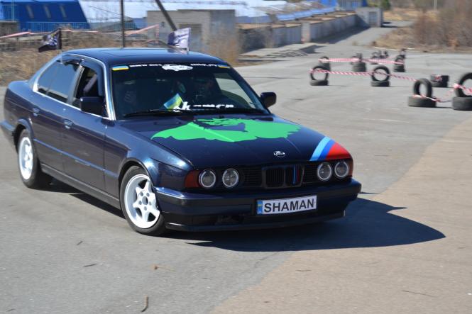 Новини Хмельницького - фото з Спринт-слалом, запах паленої гуми та показ мод: хмельницьких водіїв закликали керувати відповідально Спринт-слалом, запах паленої гуми та показ мод: хмельницьких водіїв закликали керувати відповідально, фото №19 на сайті vsim.ua