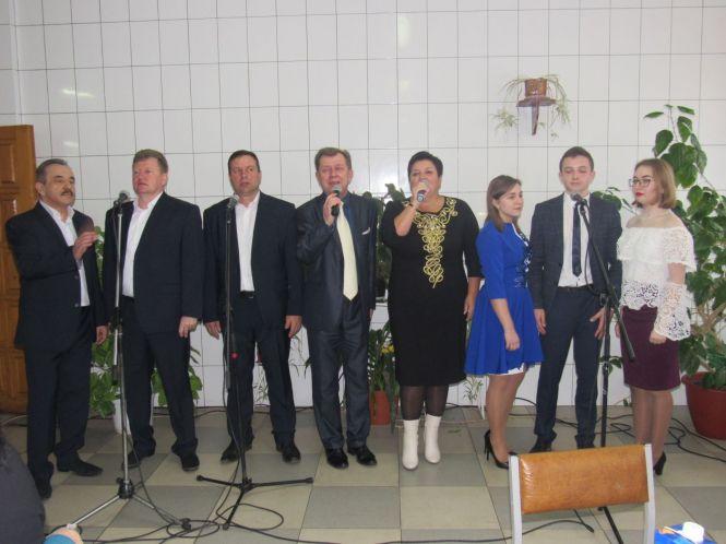 Новини Козятина - фото з Зустріч з ветеранами праці у школі-інтернат в знак подяки Зустріч з ветеранами праці у школі-інтернат в знак подяки, фото №1 на сайті 20minut.ua