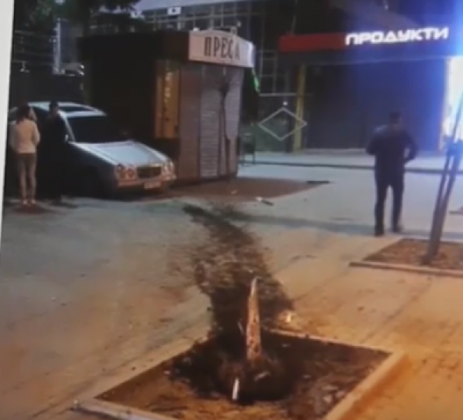 Дві п'яні ДТП на Чорновола: Mercedes vs тролейбус та Audi vs опора, фото №3 на сайті 20minut.ua