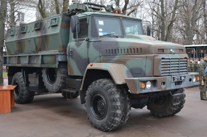 Новини Хмельницького - фото з У Хмельницькому відзначили річницю створення Нацгвардії: пройшлися маршем та показали військову техніку У Хмельницькому відзначили річницю створення Нацгвардії: пройшлися маршем та показали військову техніку, фото №2 на сайті vsim.ua