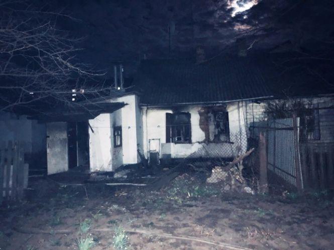 Вночі у Житомирі  під час пожежі в квартирі загинуло двоє громадян, фото №1 на сайті 20minut.ua