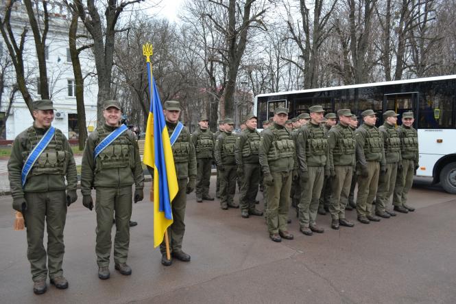 Новини Хмельницького - фото з У Хмельницькому відзначили річницю створення Нацгвардії: пройшлися маршем та показали військову техніку У Хмельницькому відзначили річницю створення Нацгвардії: пройшлися маршем та показали військову техніку, фото №3 на сайті vsim.ua