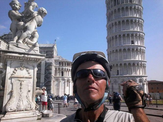 Новини Вінниці - фото з На велосипеді з Вінниці до Парижа, Берна, Сан-Марино… 19 тисяч кілометрів накрутив по Європі На велосипеді з Вінниці до Парижа, Берна, Сан-Марино… 19 тисяч кілометрів накрутив по Європі, фото №3 на сайті 20minut.ua