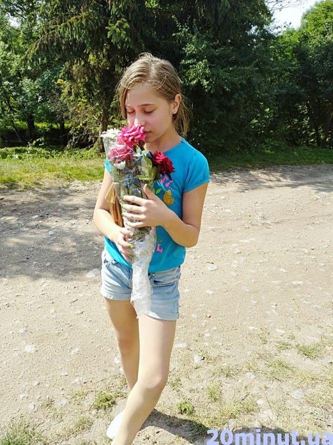 «До мене вві сні прийшла Даринка, вона чекає змін»: у школі, де померла 11-річна дівчинка, звільнили директора, фото №1 на сайті 20minut.ua