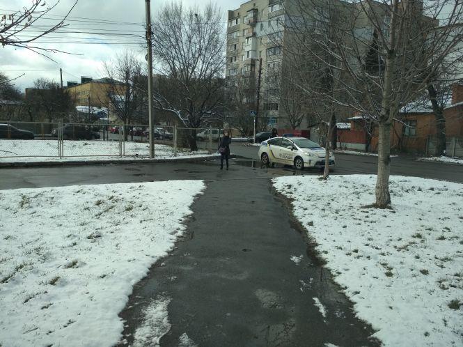 «Облога» парковки і зупинені білборди. Як Вінниця готується до приїзду президента, фото №1 на сайті 20minut.ua