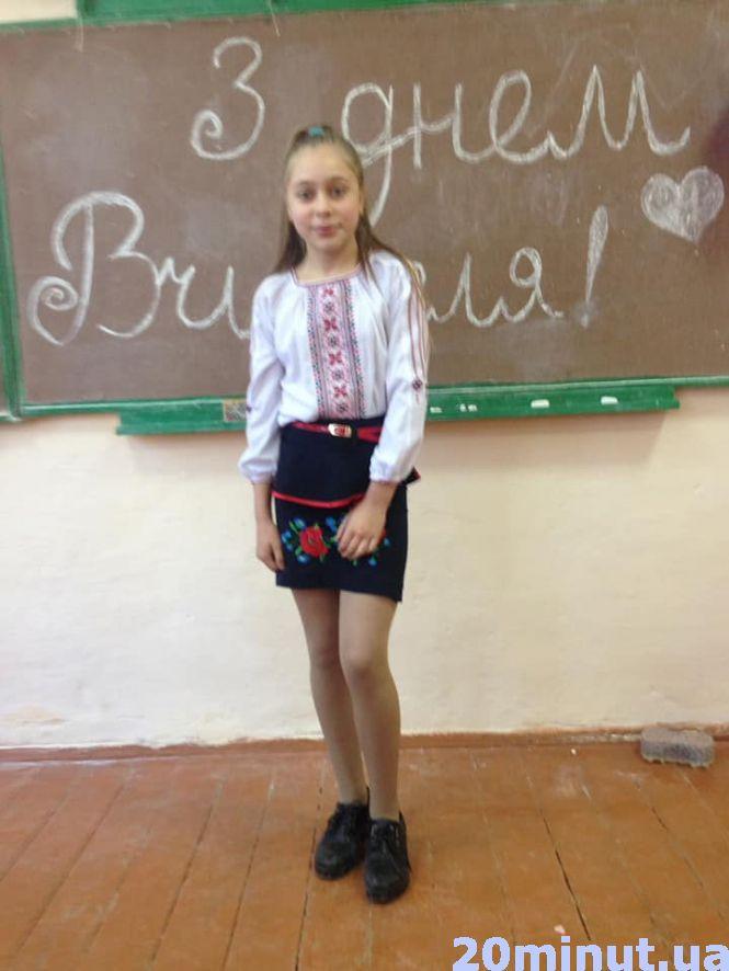«До мене вві сні прийшла Даринка, вона чекає змін»: у школі, де померла 11-річна дівчинка, звільнили директора, фото №4 на сайті 20minut.ua