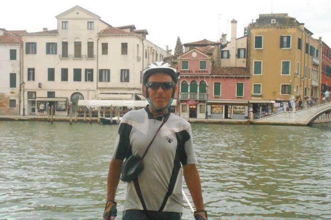 Новини Вінниці - фото з На велосипеді з Вінниці до Парижа, Берна, Сан-Марино… 19 тисяч кілометрів накрутив по Європі На велосипеді з Вінниці до Парижа, Берна, Сан-Марино… 19 тисяч кілометрів накрутив по Європі, фото №6 на сайті 20minut.ua