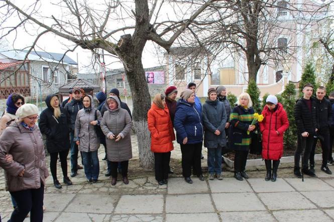 Новини Кам'янця-Подільського - фото з Кам'янчани вшанували визволителів міста (ФОТО) Кам'янчани вшанували визволителів міста (ФОТО), фото №8 на сайті 20minut.ua
