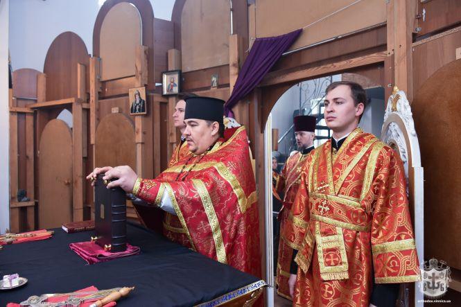 На 40 святих у храмі Серафима Саровського митрополит Симеон звершив Літургію Ранішосвячених Дарів  (ФОТО, ВІДЕО), фото №5 на сайті 20minut.ua