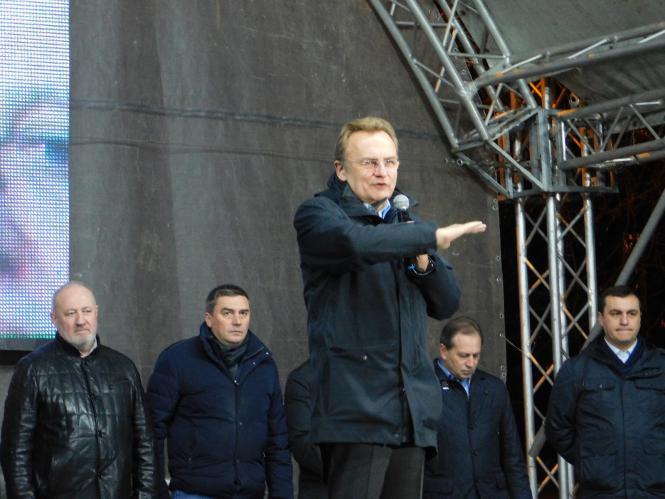 Новини Хмельницького - фото з «Марш Єдності» у Хмельницькому: Гриценко – шанс країни на зміни (прес-служба Анатолія Гриценка) «Марш Єдності» у Хмельницькому: Гриценко – шанс країни на зміни (прес-служба Анатолія Гриценка), фото №6 на сайті vsim.ua