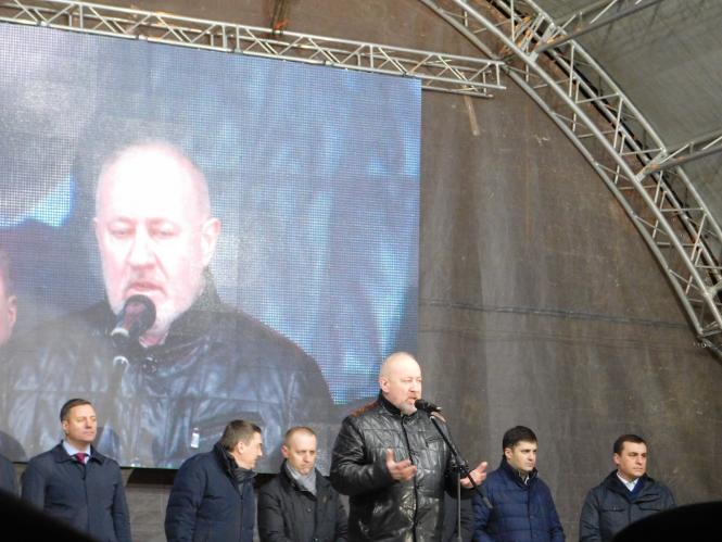 Новини Хмельницького - фото з «Марш Єдності» у Хмельницькому: Гриценко – шанс країни на зміни (прес-служба Анатолія Гриценка) «Марш Єдності» у Хмельницькому: Гриценко – шанс країни на зміни (прес-служба Анатолія Гриценка), фото №7 на сайті vsim.ua