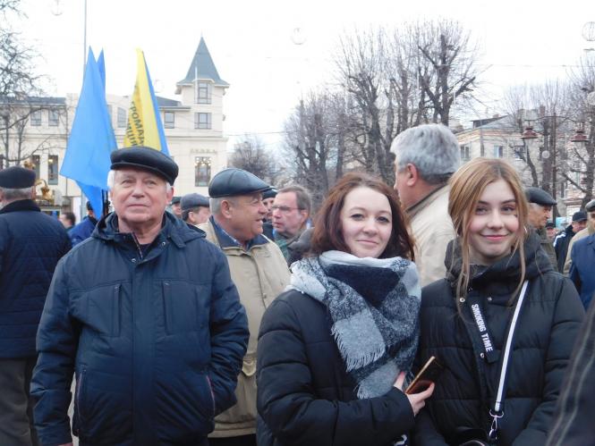 Новини Хмельницького - фото з «Марш Єдності» у Хмельницькому: Гриценко – шанс країни на зміни (прес-служба Анатолія Гриценка) «Марш Єдності» у Хмельницькому: Гриценко – шанс країни на зміни (прес-служба Анатолія Гриценка), фото №13 на сайті vsim.ua