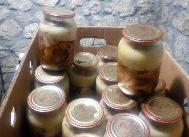 Новини Тернополя - фото з “Тільки щоб хлопці не були голодні”. Андрій Подольський разом з односельцями зробив майже 8 тисяч тушкованок на Схід “Тільки щоб хлопці не були голодні”. Андрій Подольський разом з односельцями зробив майже 8 тисяч тушкованок на Схід, фото №3 на сайті 20minut.ua