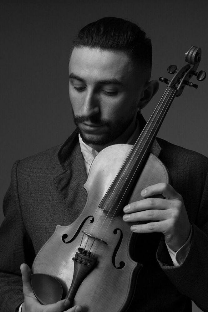 Новини Тернополя - фото з "На скрипці можна зіграти не тільки класику". Скрипаль Антон Вараниця розповів про можливості інструмента "На скрипці можна зіграти не тільки класику". Скрипаль Антон Вараниця розповів про можливості інструмента, фото №1 на сайті 20minut.ua