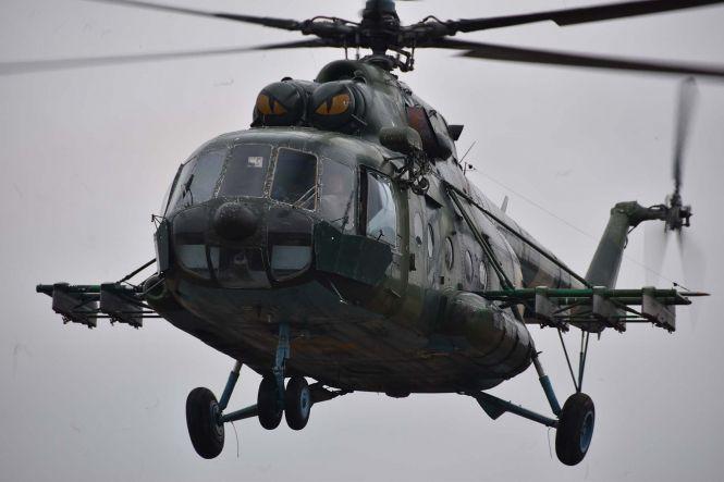 Хмельницькі спецпризначенці стрибали з парашутом в умовний тил противника, фото №4 на сайті vsim.ua