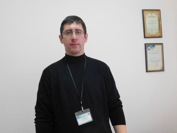 Новини Хмельницького - фото з “Мертві душі” та псевдокредити лівою рукою: почеркознавець Максим Басюк про цікаві злочини та неймовірні розслідування “Мертві душі” та псевдокредити лівою рукою: почеркознавець Максим Басюк про цікаві злочини та неймовірні розслідування, фото №2 на сайті vsim.ua