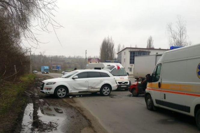 Новини Хмельницького - фото з Двоє людей постраждали в ДТП на Західно-Окружній Двоє людей постраждали в ДТП на Західно-Окружній, фото №3 на сайті vsim.ua