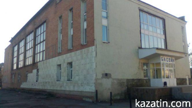 Новини Козятина - фото з Фото дня: "Дельфін" "хоче" ремонту Фото дня: "Дельфін" "хоче" ремонту, фото №1 на сайті 20minut.ua