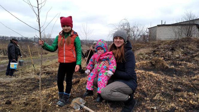 Новини Козятина - фото з Челендж триває: суботник на Талемонівці від мешканців східної частини Козятина Челендж триває: суботник на Талемонівці від мешканців східної частини Козятина, фото №6 на сайті 20minut.ua