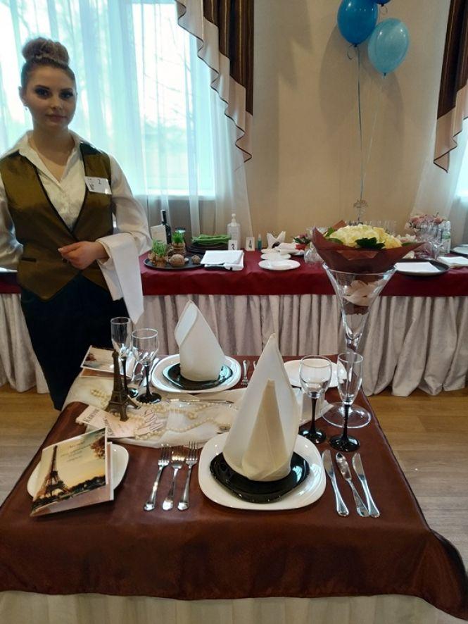 Олена Бережнюк — бронзовий призер з  професії  "Офіціант", фото №1 на сайті 20minut.ua