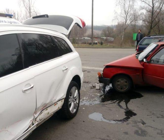 Новини Хмельницького - фото з Двоє людей постраждали в ДТП на Західно-Окружній Двоє людей постраждали в ДТП на Західно-Окружній, фото №2 на сайті vsim.ua