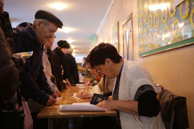 Новини Вінниці - фото з Явка виборців на Вінниччині — 65% Явка виборців на Вінниччині — 65%, фото №2 на сайті 20minut.ua