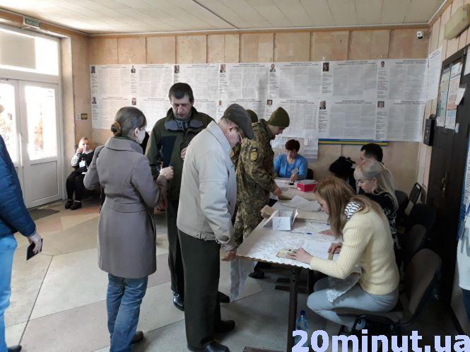 «Нехай люди голосують так, щоб війна скінчилася: військові розповіли, що чекають від виборів, фото №2 на сайті 20minut.ua