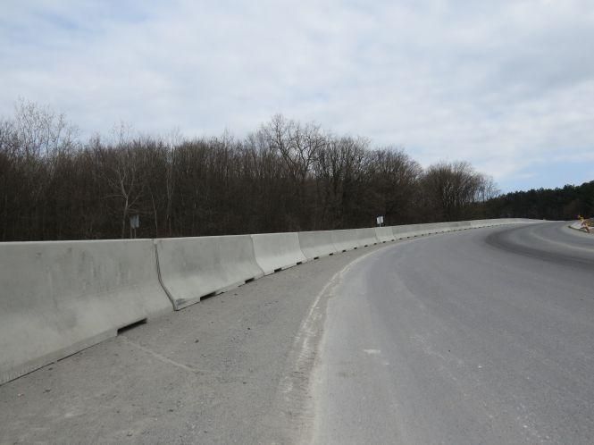 Новини Хмельницького - фото з На "Тещиному язиці" встановили сучасні обмежувачі: як вони виглядають та чи допомагають? На "Тещиному язиці" встановили сучасні обмежувачі: як вони виглядають та чи допомагають?, фото №2 на сайті vsim.ua