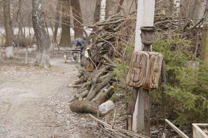 Новини Вінниці - фото з Розкішні маєтки, сміття та «жлобська» гойдалка:  Набережна від Сабарова до Ющенка Розкішні маєтки, сміття та «жлобська» гойдалка:  Набережна від Сабарова до Ющенка, фото №4 на сайті 20minut.ua