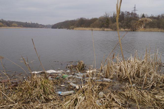 Новини Вінниці - фото з Розкішні маєтки, сміття та «жлобська» гойдалка:  Набережна від Сабарова до Ющенка Розкішні маєтки, сміття та «жлобська» гойдалка:  Набережна від Сабарова до Ющенка, фото №37 на сайті 20minut.ua