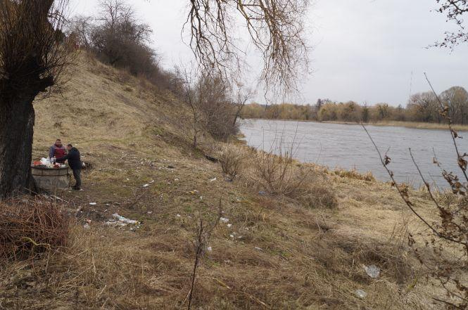 Новини Вінниці - фото з Розкішні маєтки, сміття та «жлобська» гойдалка:  Набережна від Сабарова до Ющенка Розкішні маєтки, сміття та «жлобська» гойдалка:  Набережна від Сабарова до Ющенка, фото №21 на сайті 20minut.ua