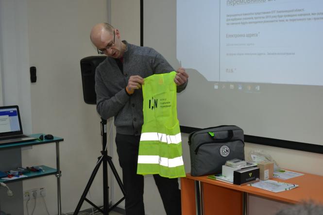 Новини Хмельницького - фото з Слідкувати за порядком та вирішувати конфлікти на Хмельниччині будуть соціальні перемовники Слідкувати за порядком та вирішувати конфлікти на Хмельниччині будуть соціальні перемовники, фото №4 на сайті vsim.ua