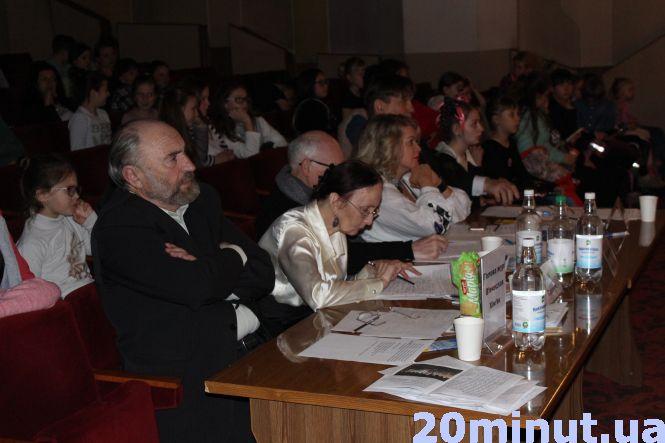 Новини Тернополя - фото з У Тернопіль з’їхались маленькі актори з усієї України У Тернопіль з’їхались маленькі актори з усієї України, фото №3 на сайті 20minut.ua