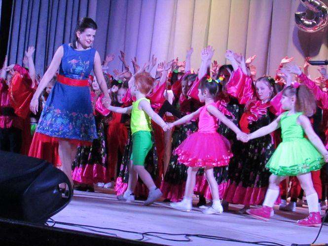 Новини Козятина - фото з "Зорянка Арт" відсвяткувала 50 річний ювілей! "Зорянка Арт" відсвяткувала 50 річний ювілей!, фото №20 на сайті 20minut.ua