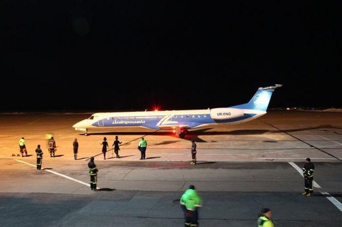 Новини Вінниці - фото з «МАУ» хоче скасувати перельоти між Києвом та Вінницею «МАУ» хоче скасувати перельоти між Києвом та Вінницею, фото №1 на сайті 20minut.ua