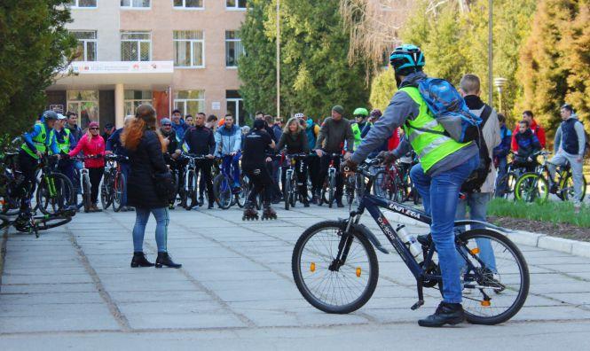Новини Вінниці - фото з Вінницькі студенти влаштували велозаїзд до Дня спорту (ФОТО, ГІФКИ) Вінницькі студенти влаштували велозаїзд до Дня спорту (ФОТО, ГІФКИ), фото №10 на сайті 20minut.ua